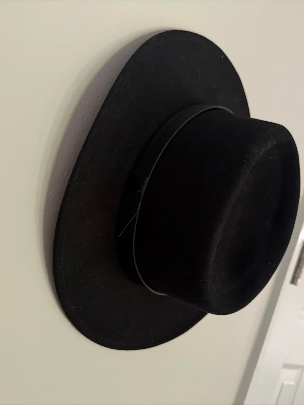 Black Wide-Brim Felt Hat with Band